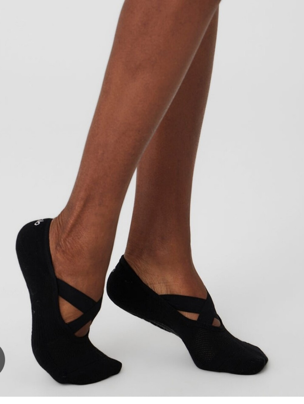 alo Yoga Ballet Sock Black Designd Studio Pilates SzM(7-8) Usa Cross Strap Comfy